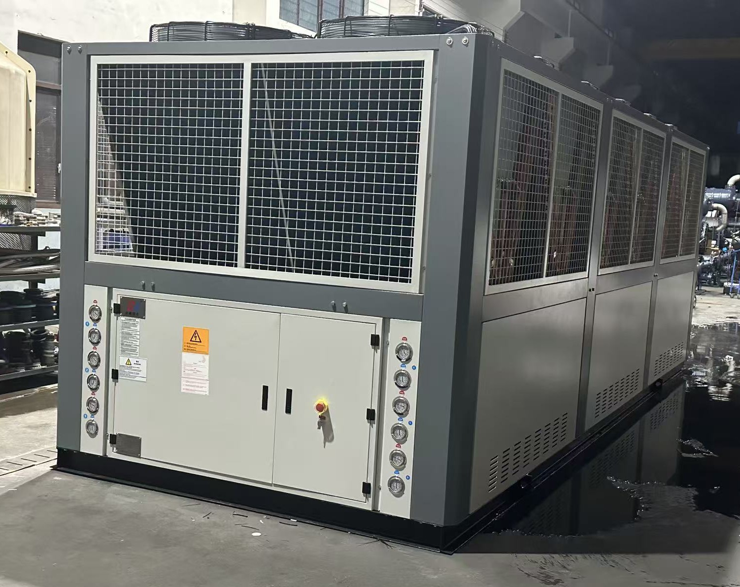 六系统风冷箱型冷水机